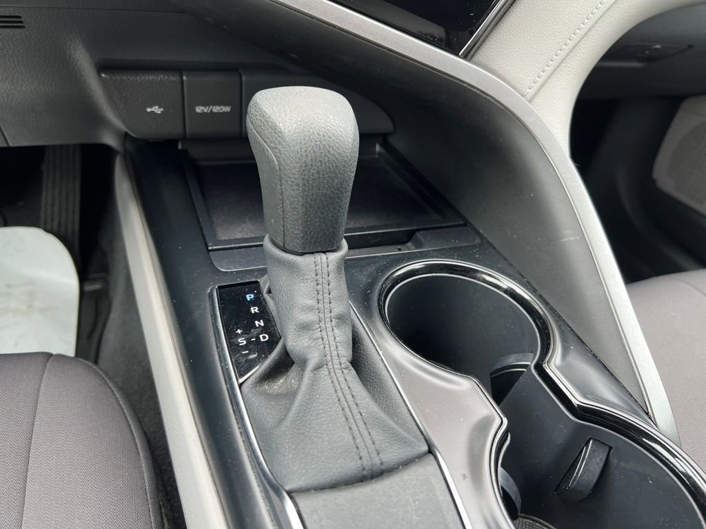 Used 2020 Toyota Camry LE image 25