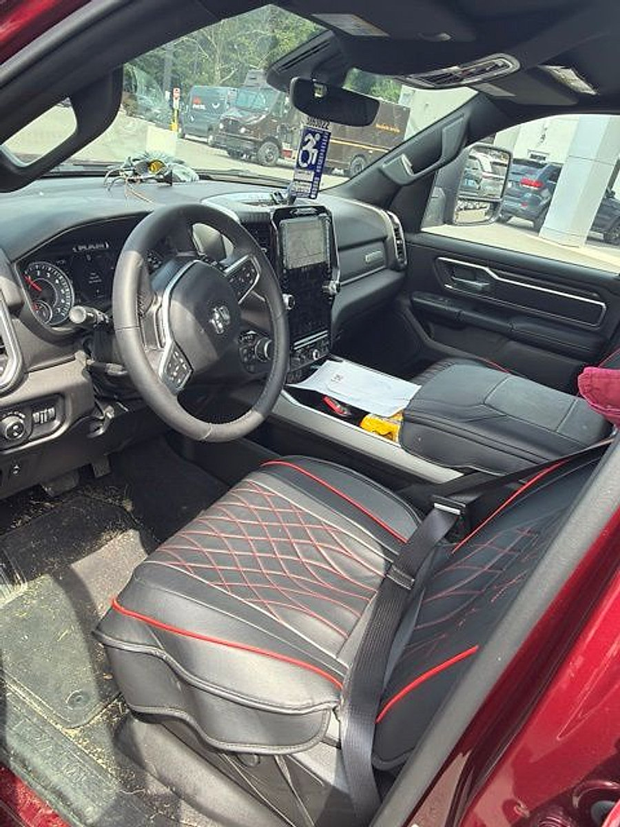 Used 2025 RAM 1500 Big Horn AWD/4WD image 5