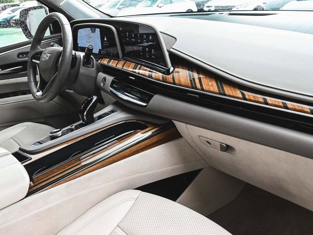 Used 2022 Cadillac Escalade Sport Platinum image 34