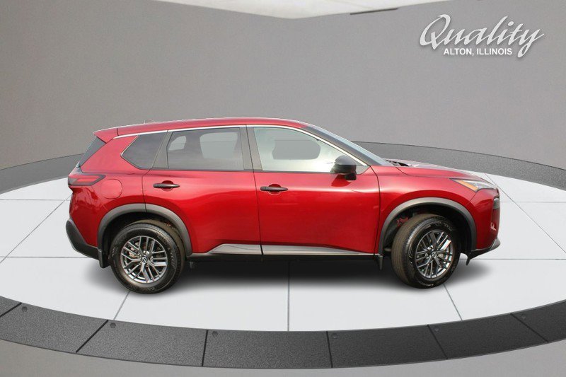 Used 2023 Nissan Rogue S image 3