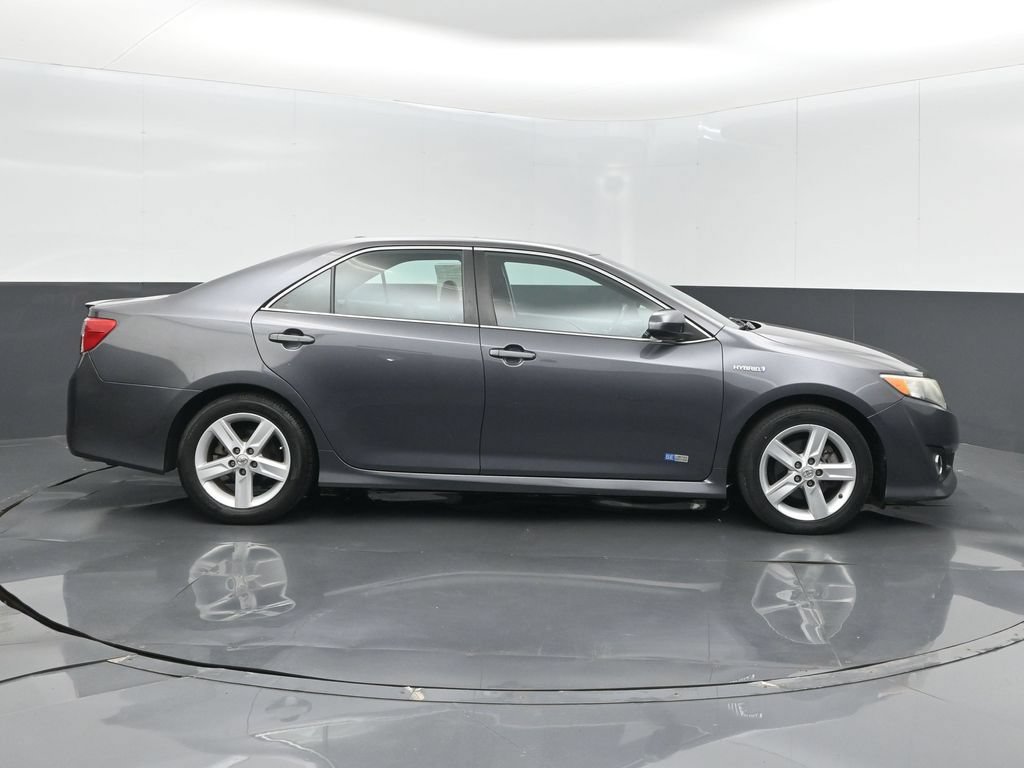 Used 2014 Toyota Camry SE w/ Moonroof Package FWD image 5