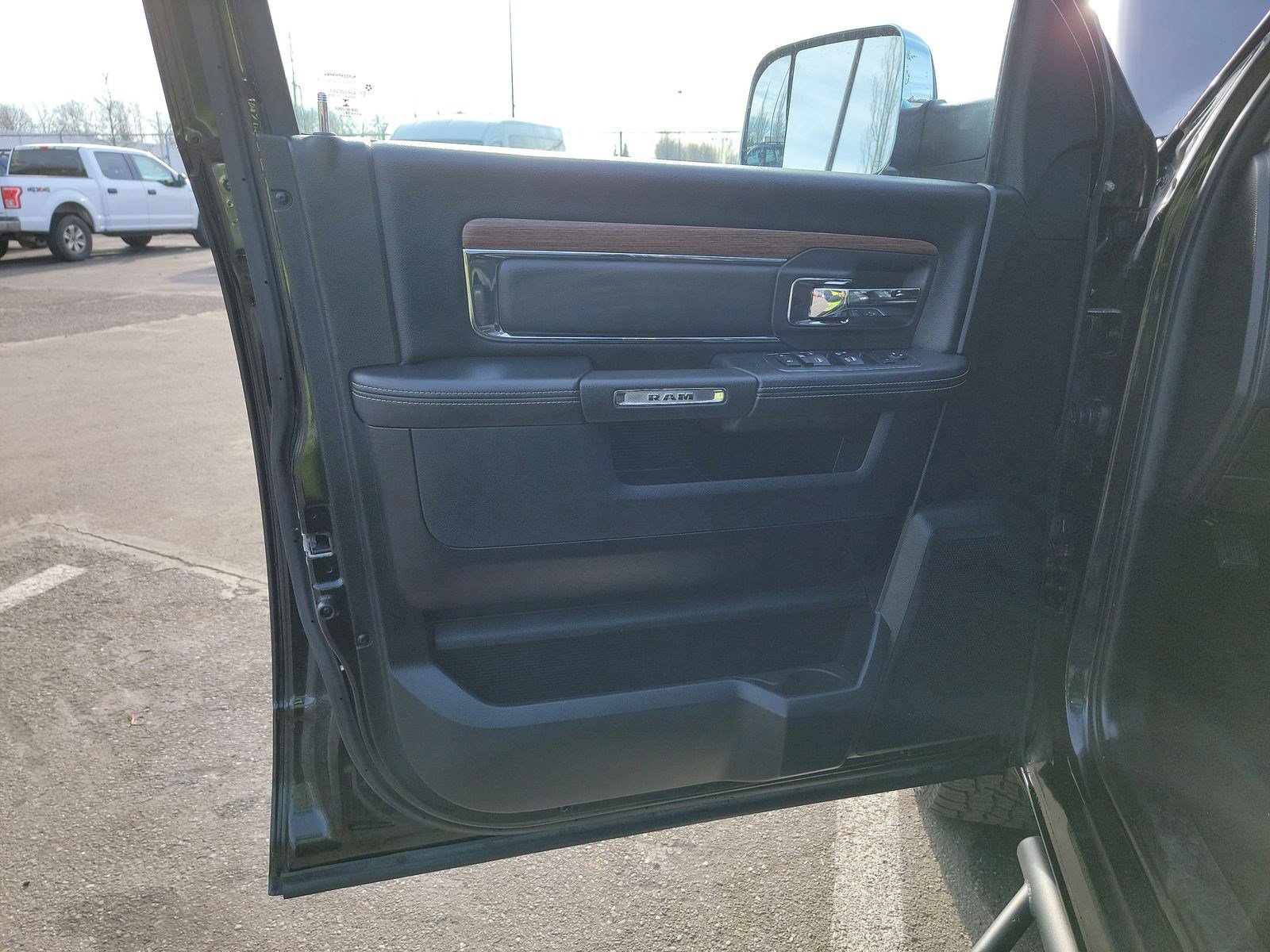 Used 2018 RAM 1500 Laramie w/ Convenience Group image 16