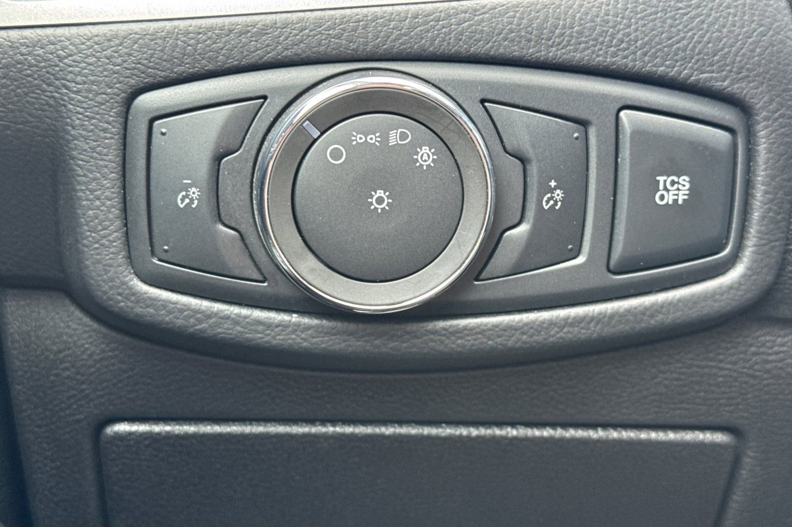 Used 2022 Ford Edge SEL image 30