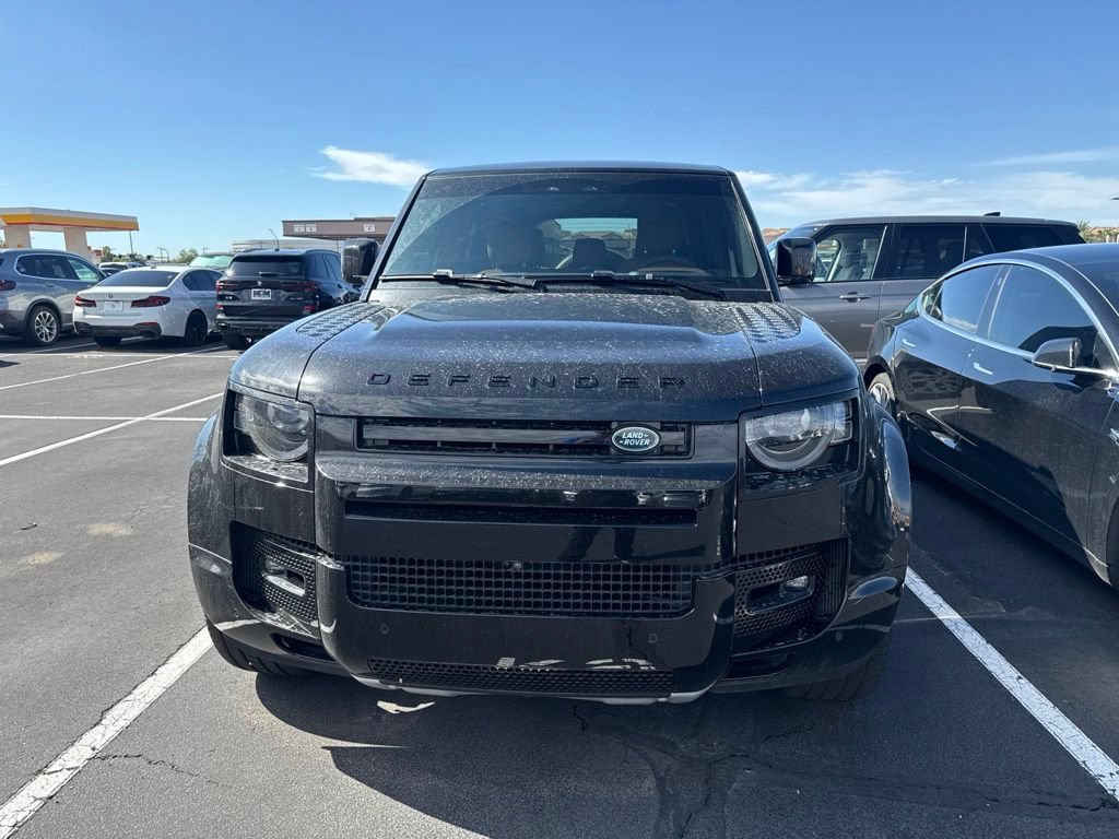 Used 2023 Land Rover Defender 110 V8 AWD/4WD image 2