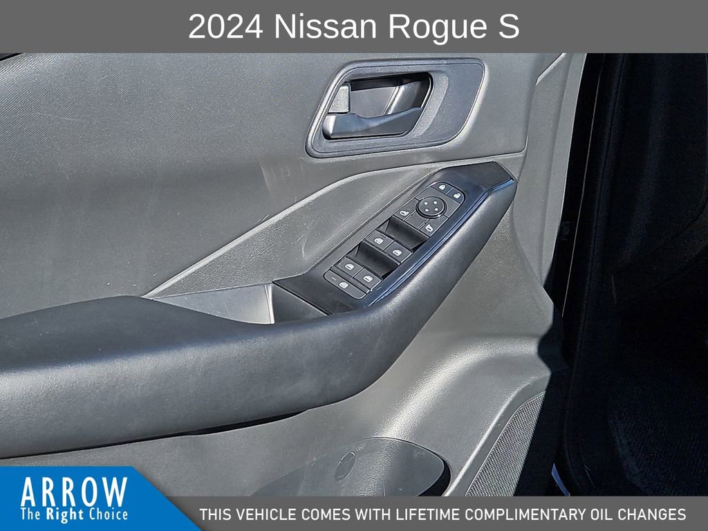 Used 2024 Nissan Rogue S image 21