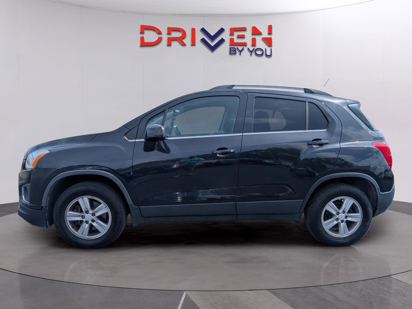 Used 2016 Chevrolet Trax LT image 2