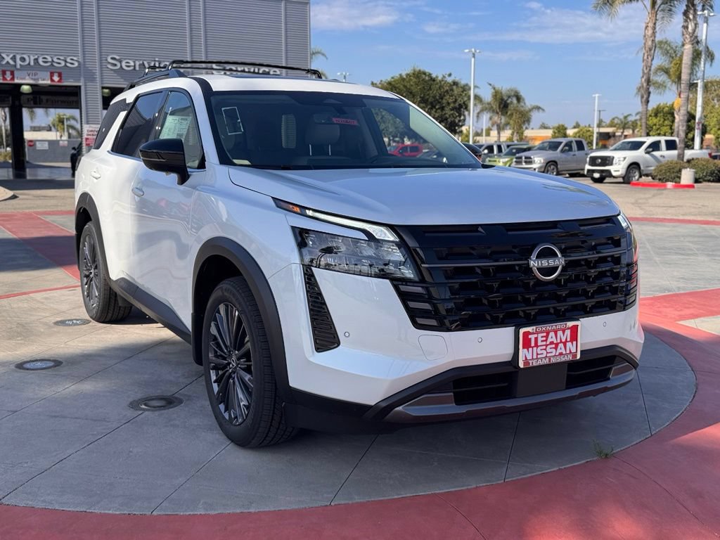 New 2026 Nissan Pathfinder SL w/ SL Premium Package (P04) FWD image 2
