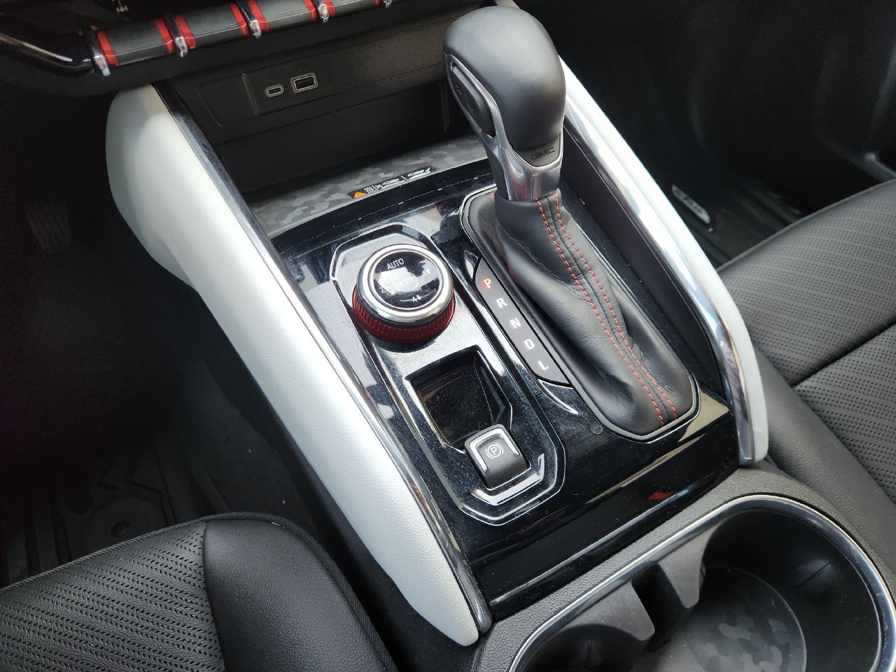 Used 2024 GMC Canyon AT4X AWD/4WD image 19