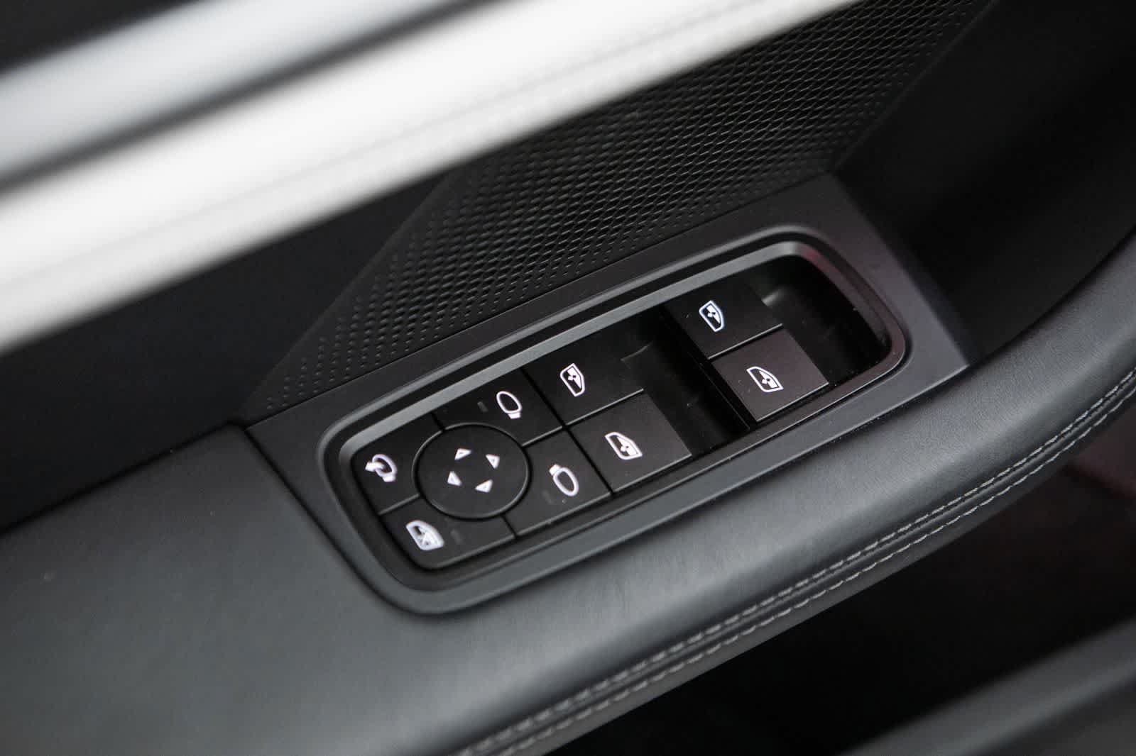 New 2026 Porsche Taycan 4S AWD/4WD image 24