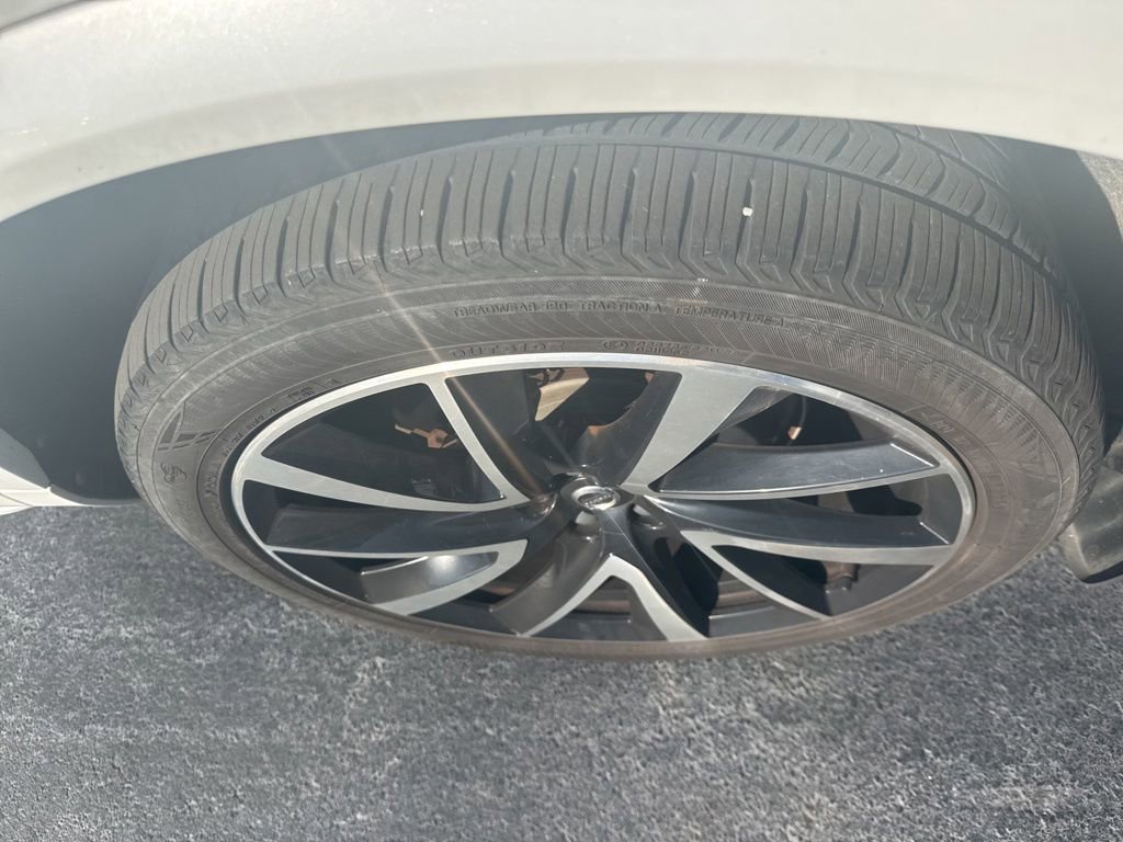 Used 2018 Volvo XC90 T6 Momentum w/ Convenience Package AWD/4WD image 7