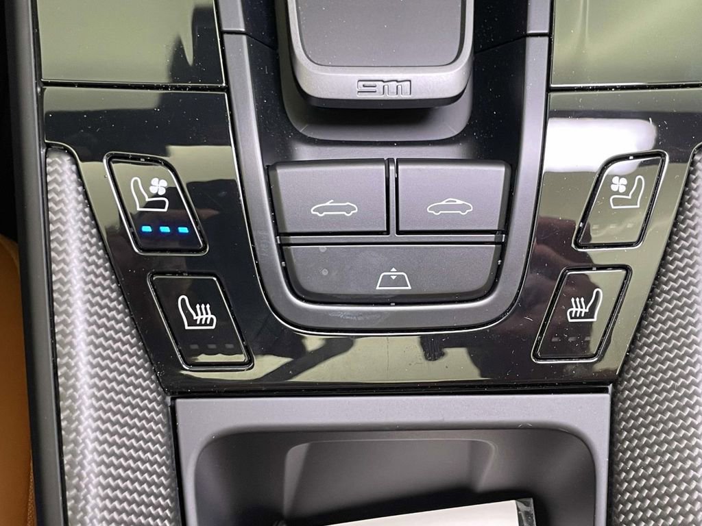 Used 2025 Porsche 911 Carrera S image 30