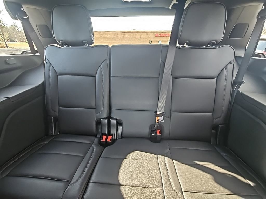 Certified 2025 GMC Yukon Denali image 15