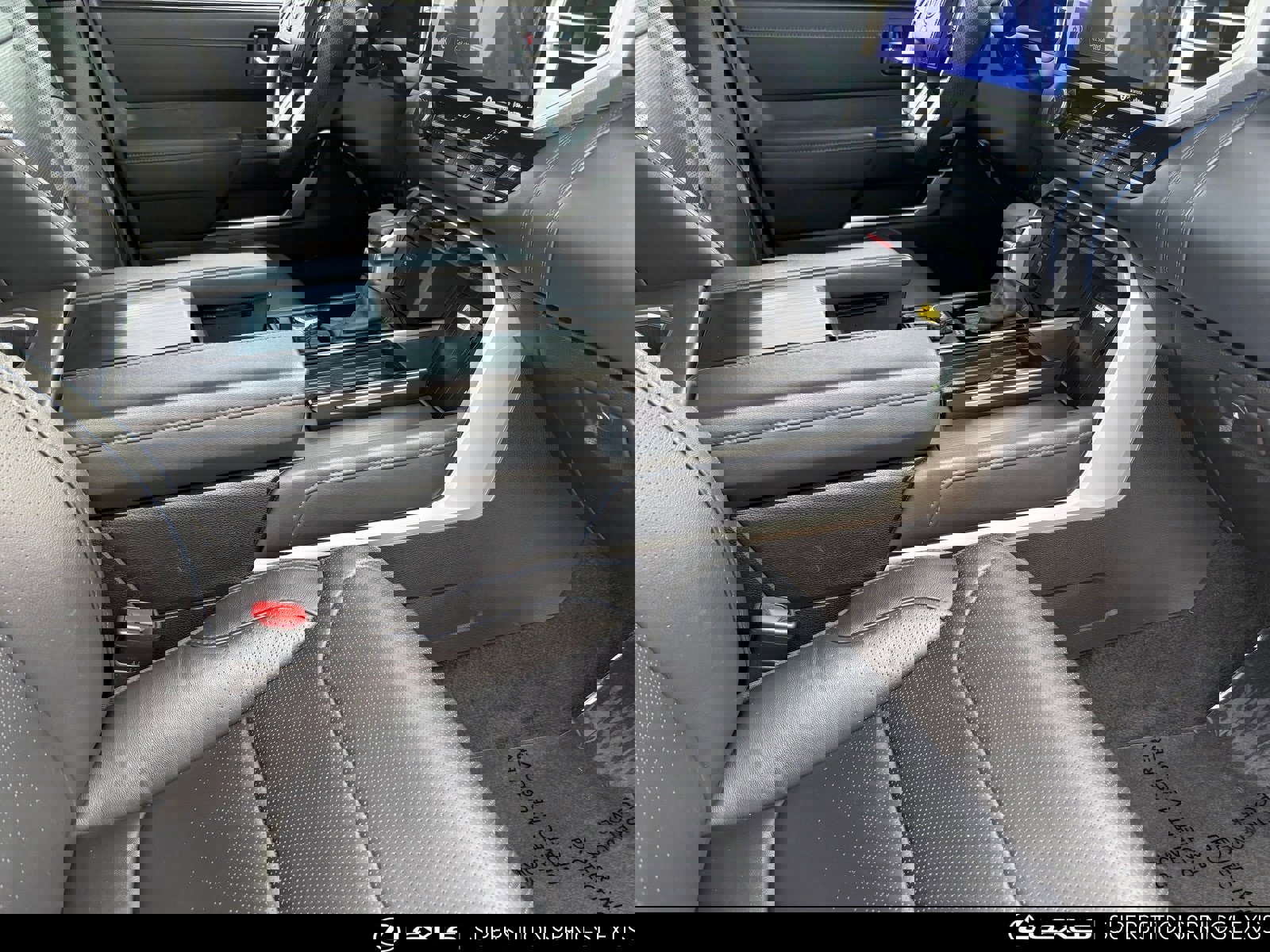 Used 2023 Toyota Tundra Platinum image 31