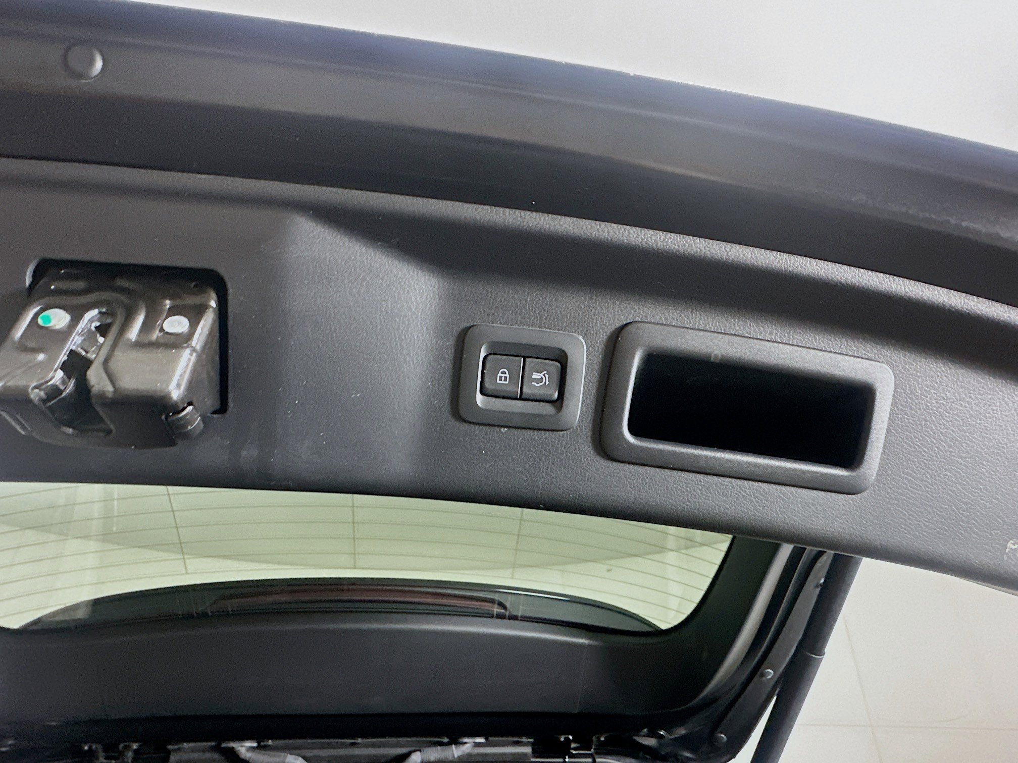 Used 2025 MAZDA CX-90 3.3 Turbo w/ Select Package image 31