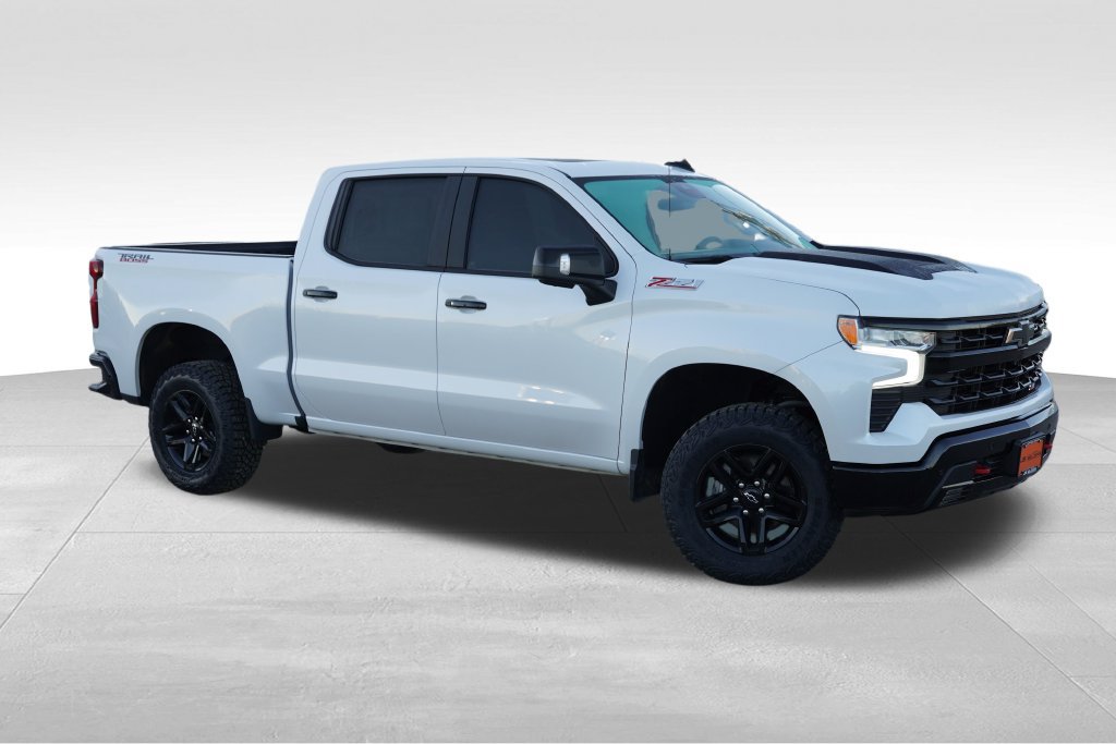 Certified 2024 Chevrolet Silverado 1500 LT Trail Boss w/ LT Trail Boss Premium Package AWD/4WD image 2