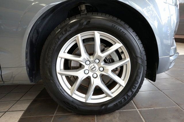 Used 2020 Volvo XC60 T5 Momentum image 56
