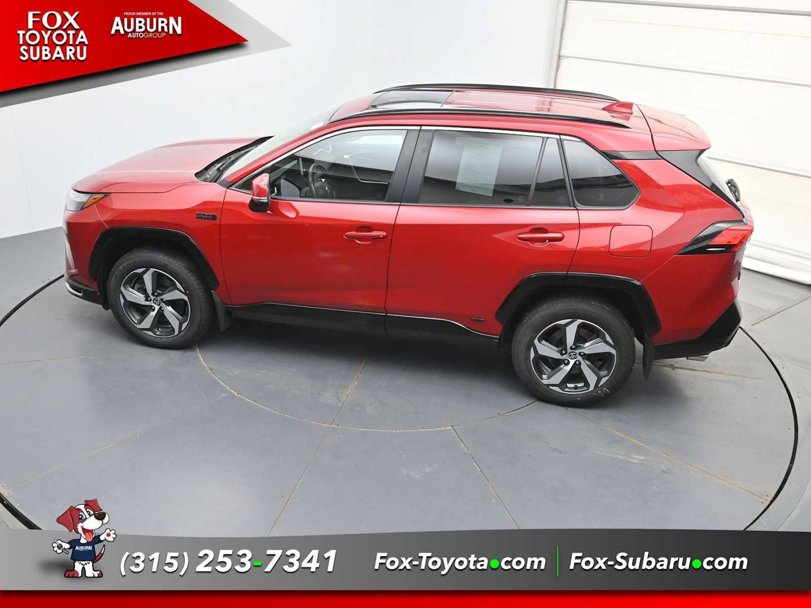 Used 2023 Toyota RAV4 SE w/ Weather & Moonroof Package AWD/4WD image 33