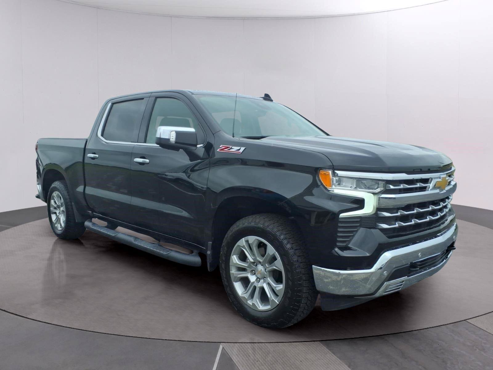 Used 2025 Chevrolet Silverado 1500 LTZ AWD/4WD image 7