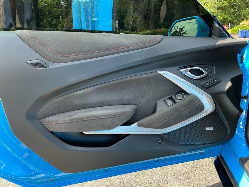 Used 2022 Chevrolet Camaro ZL1 RWD image 31