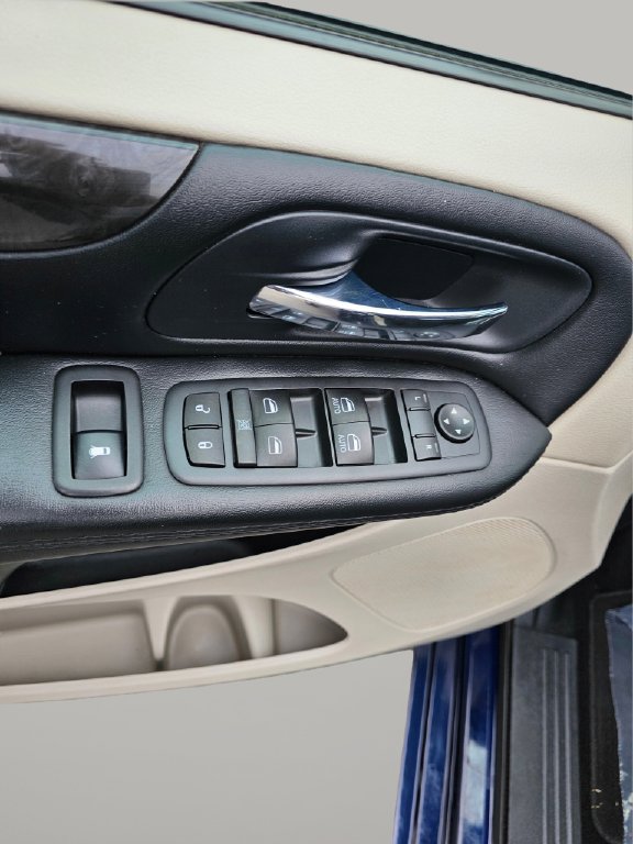 Used 2016 Dodge Grand Caravan SE w/ Quick Order Package 29E SE image 29