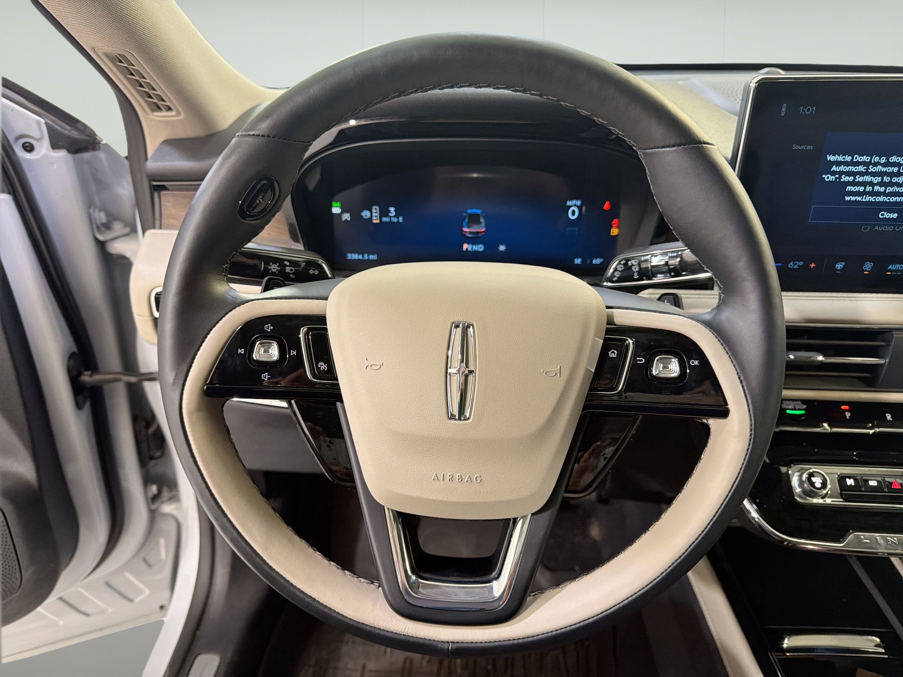 New 2026 Lincoln Corsair Reserve w/ Jet Appearance Package AWD/4WD image 13