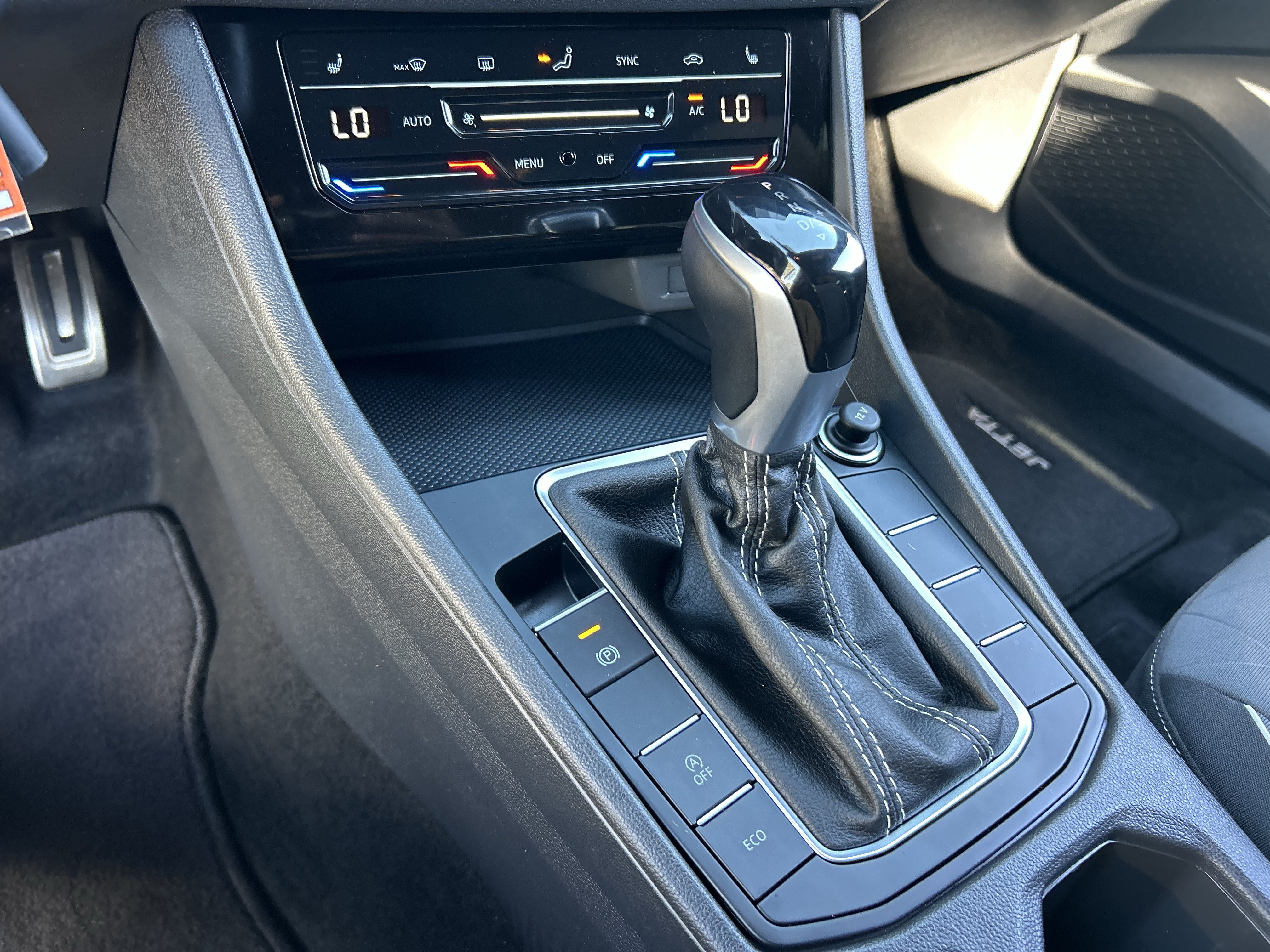 Used 2026 Volkswagen Jetta Sport FWD image 24