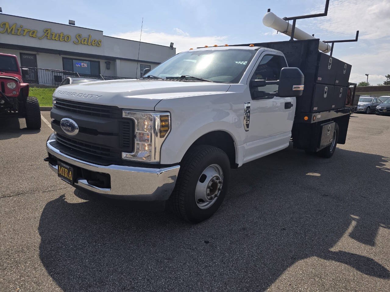 Used 2018 Ford F350 XL w/ Power Equipment Group RWD image 8
