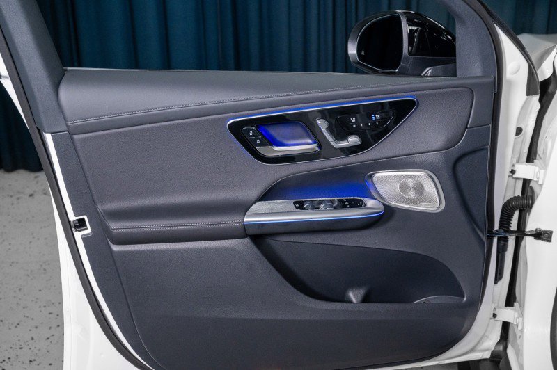 Certified 2026 Mercedes-Benz GLC 300 image 11