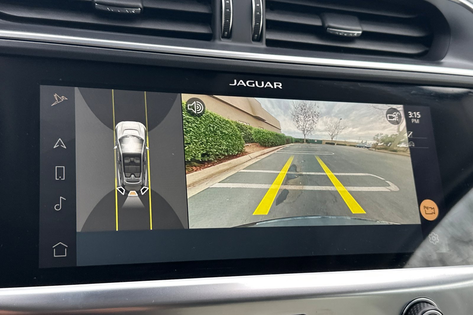 Used 2022 Jaguar I-PACE HSE image 17