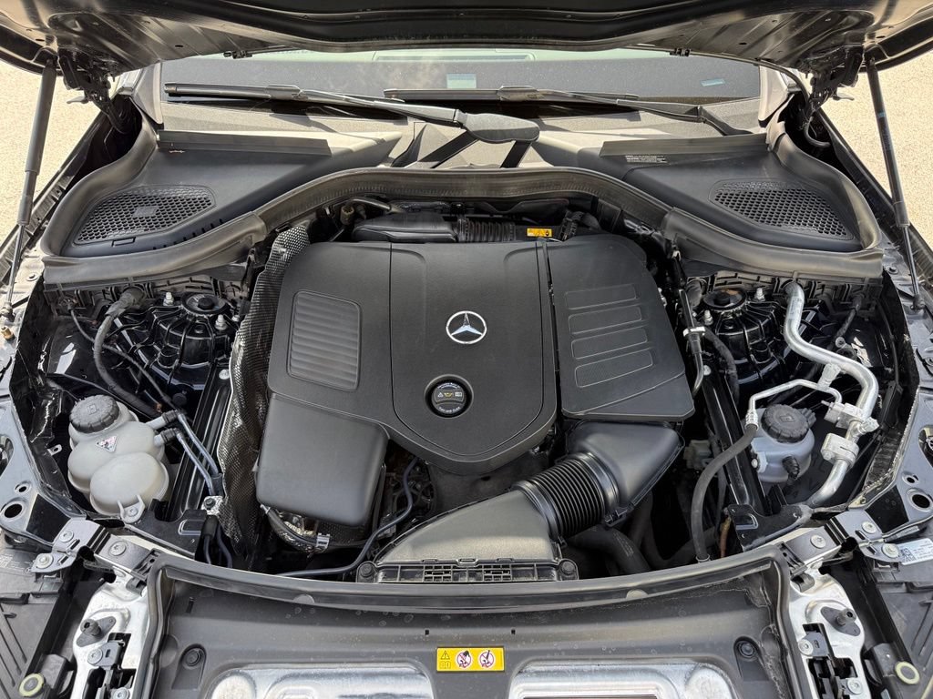 Used 2024 Mercedes-Benz GLC 300 4MATIC image 28