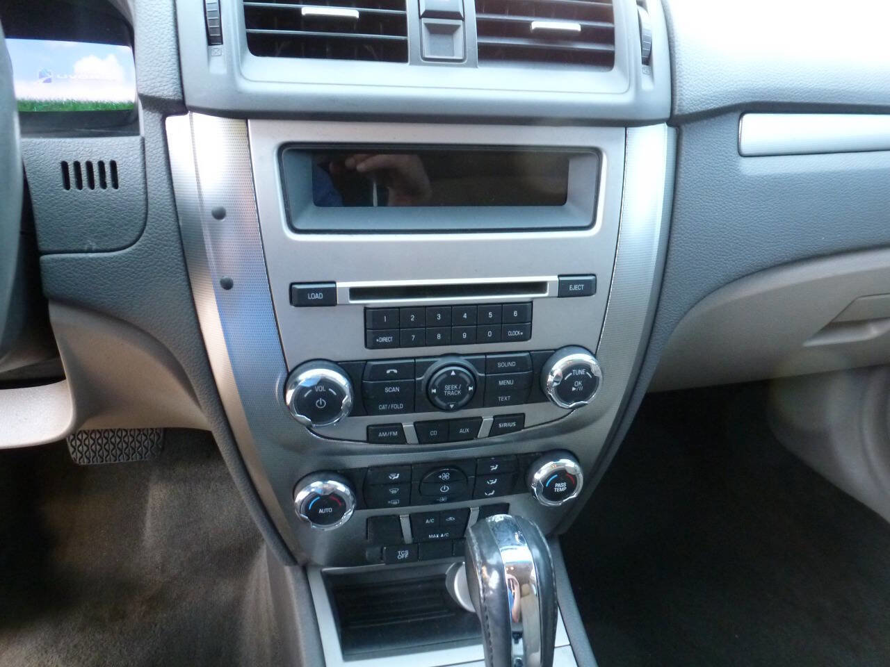 Used 2012 Ford Fusion Hybrid FWD image 14