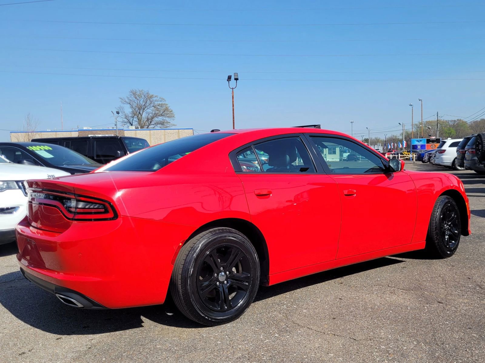 Used 2022 Dodge Charger SXT w/ Leather Interior Group image 6