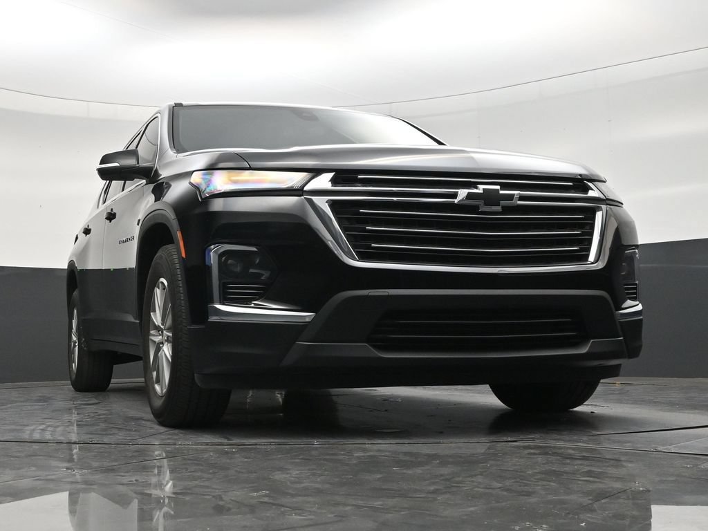 Used 2023 Chevrolet Traverse LT FWD image 25