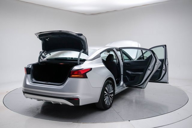 Used 2024 Nissan Altima 2.5 SV image 25