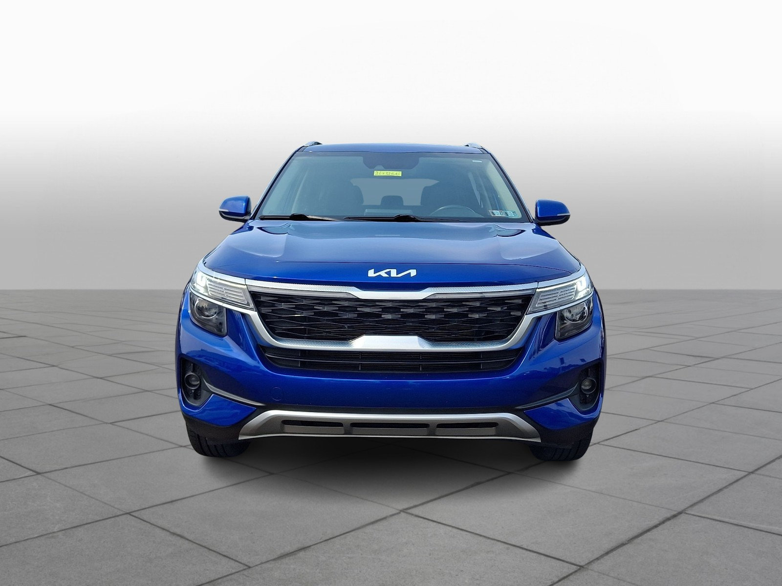 Used 2023 Kia Seltos S w/ Navigation Package AWD/4WD image 2