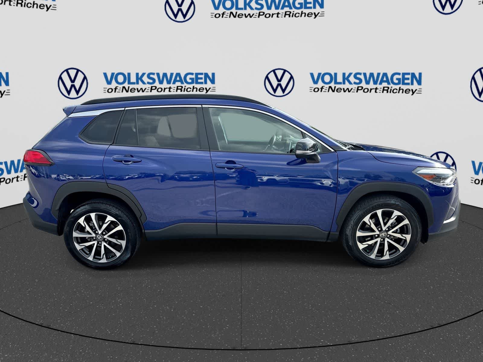Used 2025 Toyota Corolla Cross XLE FWD image 15