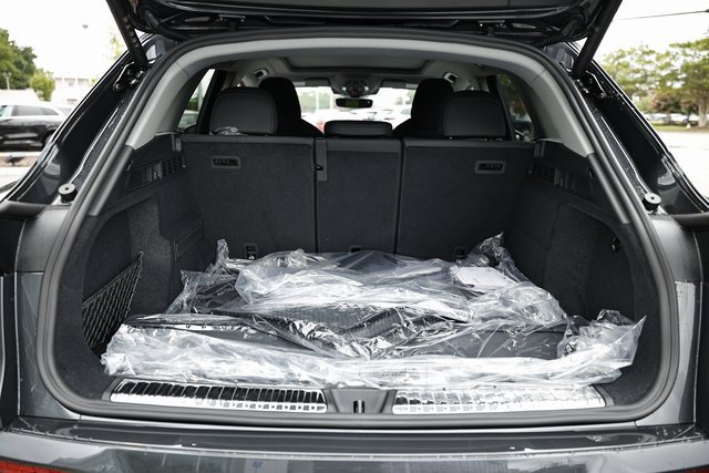 New 2025 Audi Q5 Premium Plus image 28