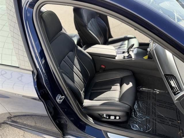 Used 2022 BMW M550i xDrive w/ Premium Package image 20