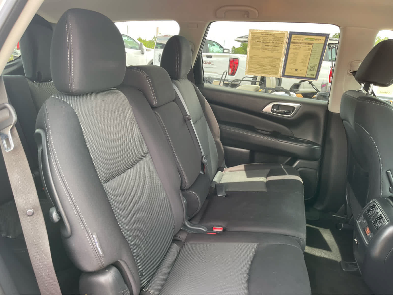 Used 2019 Nissan Pathfinder SV AWD/4WD image 24