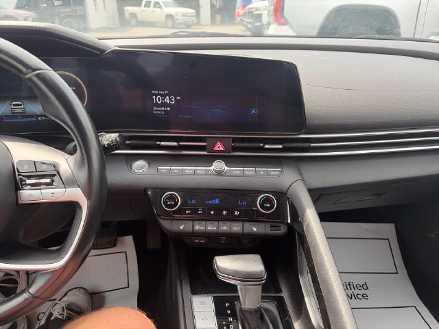 Used 2023 Hyundai Elantra SEL w/ Convenience Package FWD image 17