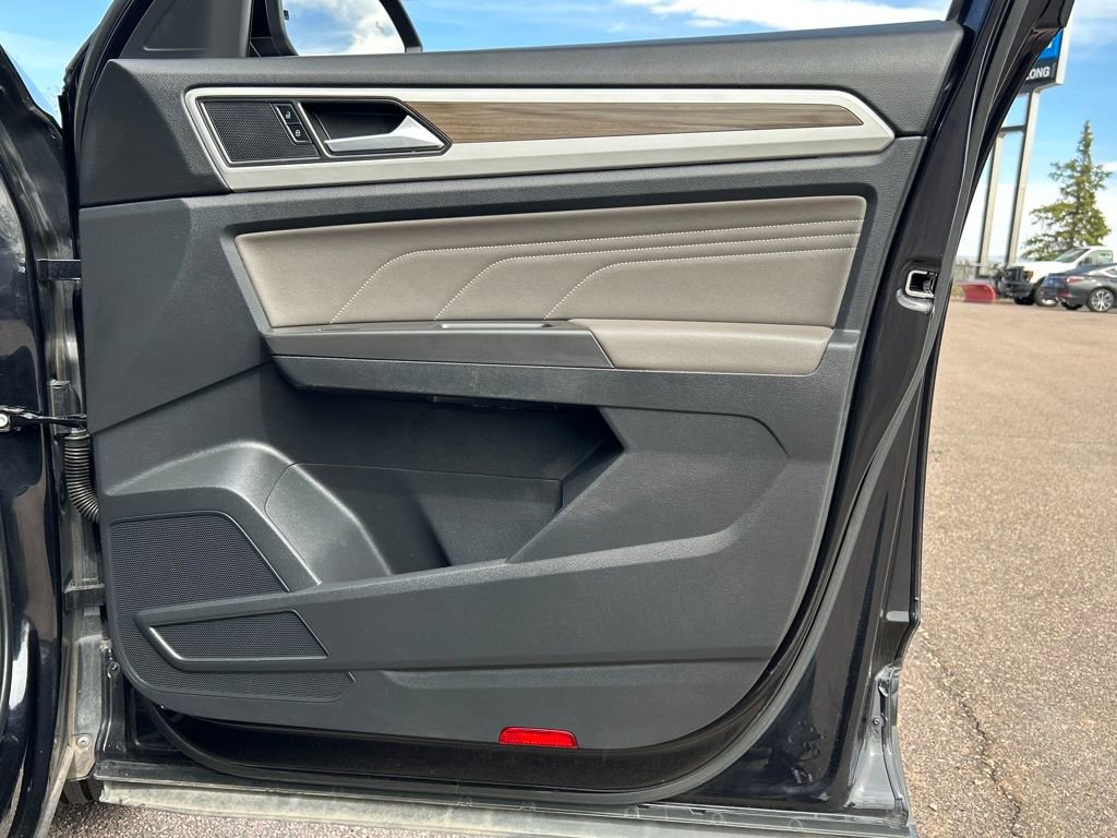 Used 2023 Volkswagen Atlas SEL image 33