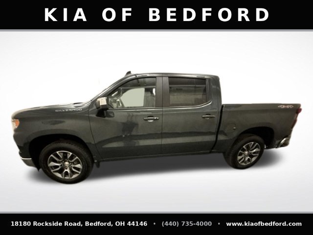 Used 2025 Chevrolet Silverado 1500 LT AWD/4WD image 9