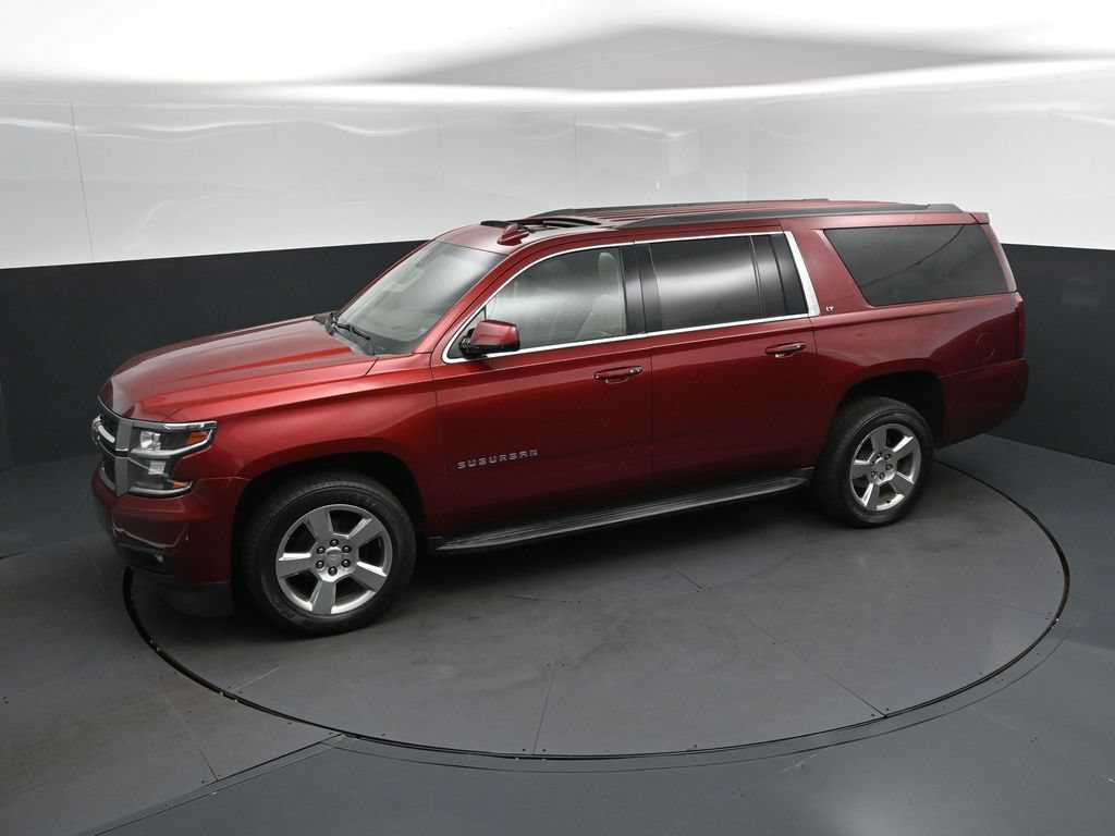 Used 2020 Chevrolet Suburban LT w/ Luxury Package RWD image 31