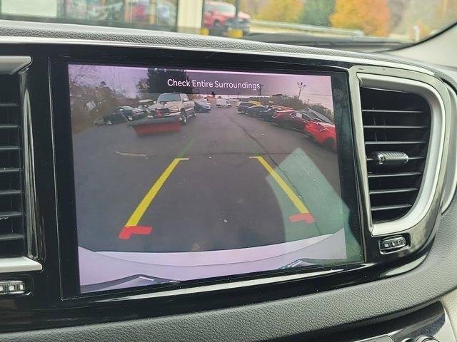 Used 2022 Chrysler Pacifica Touring-L image 29