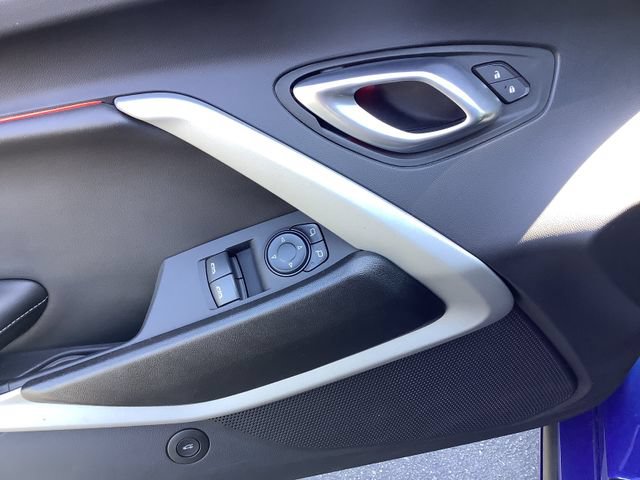 Used 2022 Chevrolet Camaro LT RWD image 9