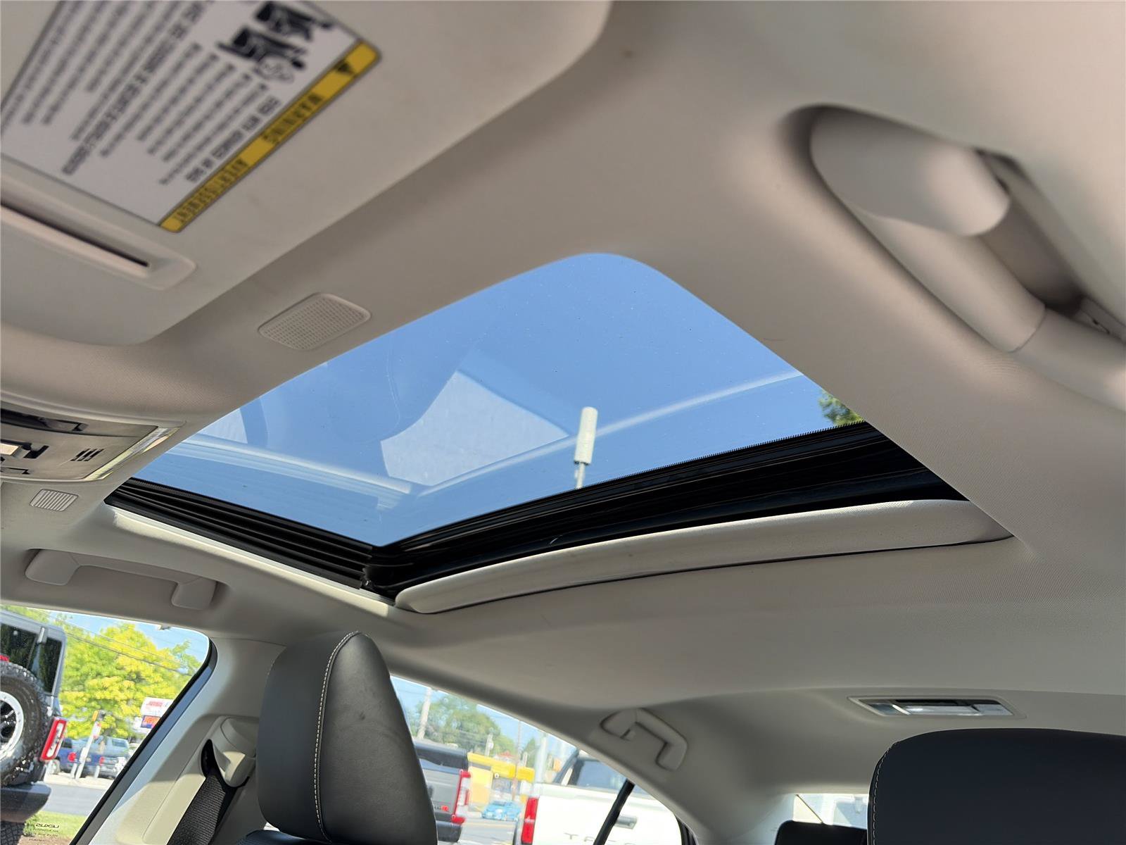 Used 2025 Lexus ES 350 w/ Premium Package FWD image 10