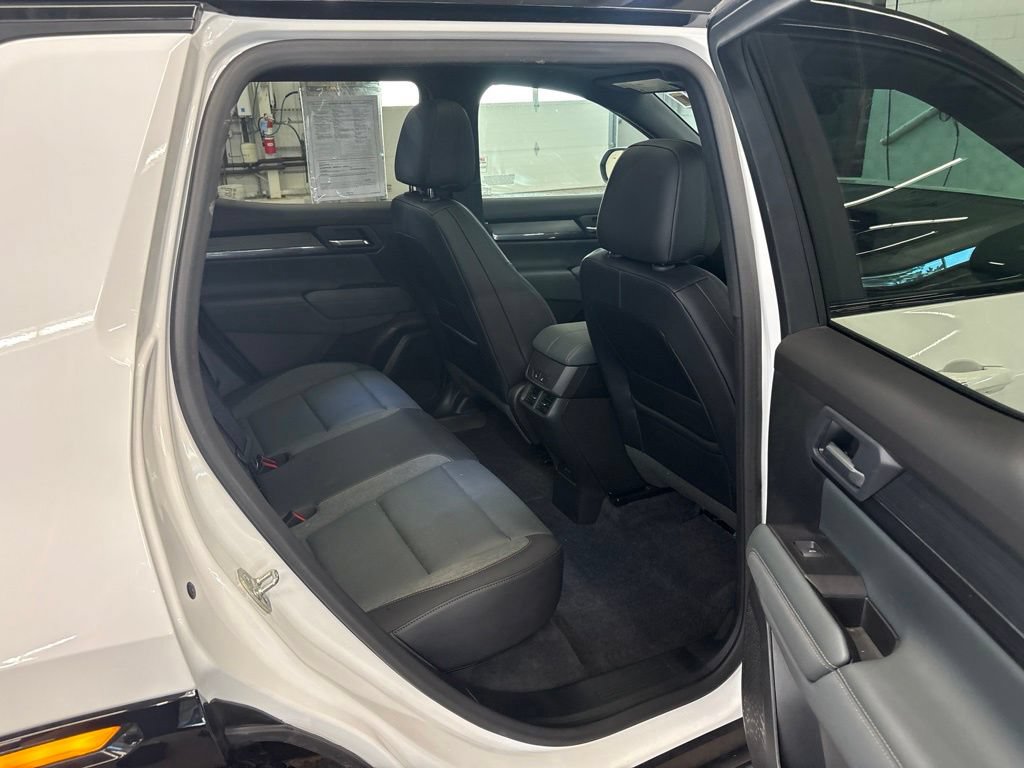 Used 2026 GMC Terrain AT4 w/ Convenience Package III AWD/4WD image 16