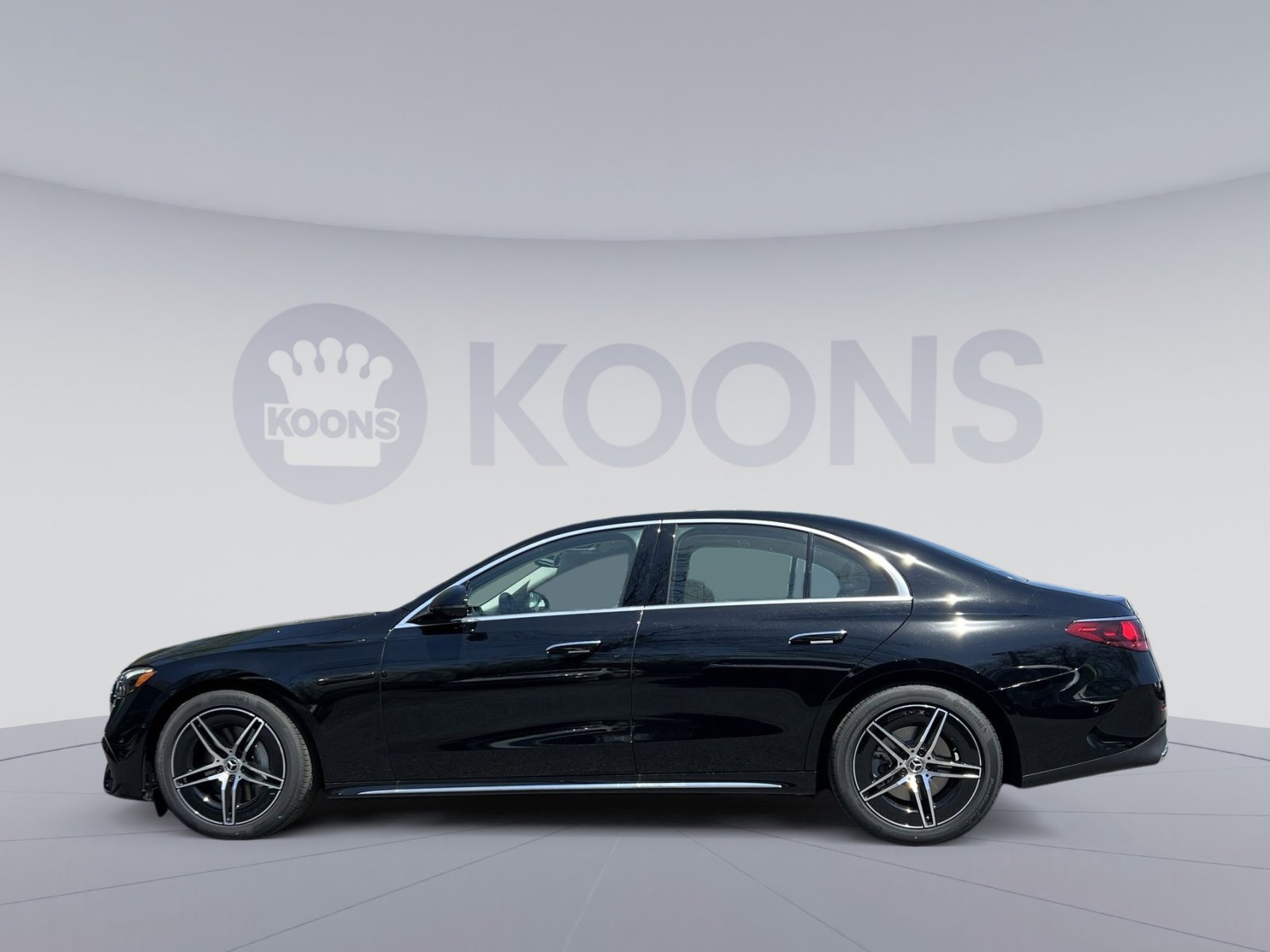 New 2026 Mercedes-Benz E 350 4MATIC Sedan image 2