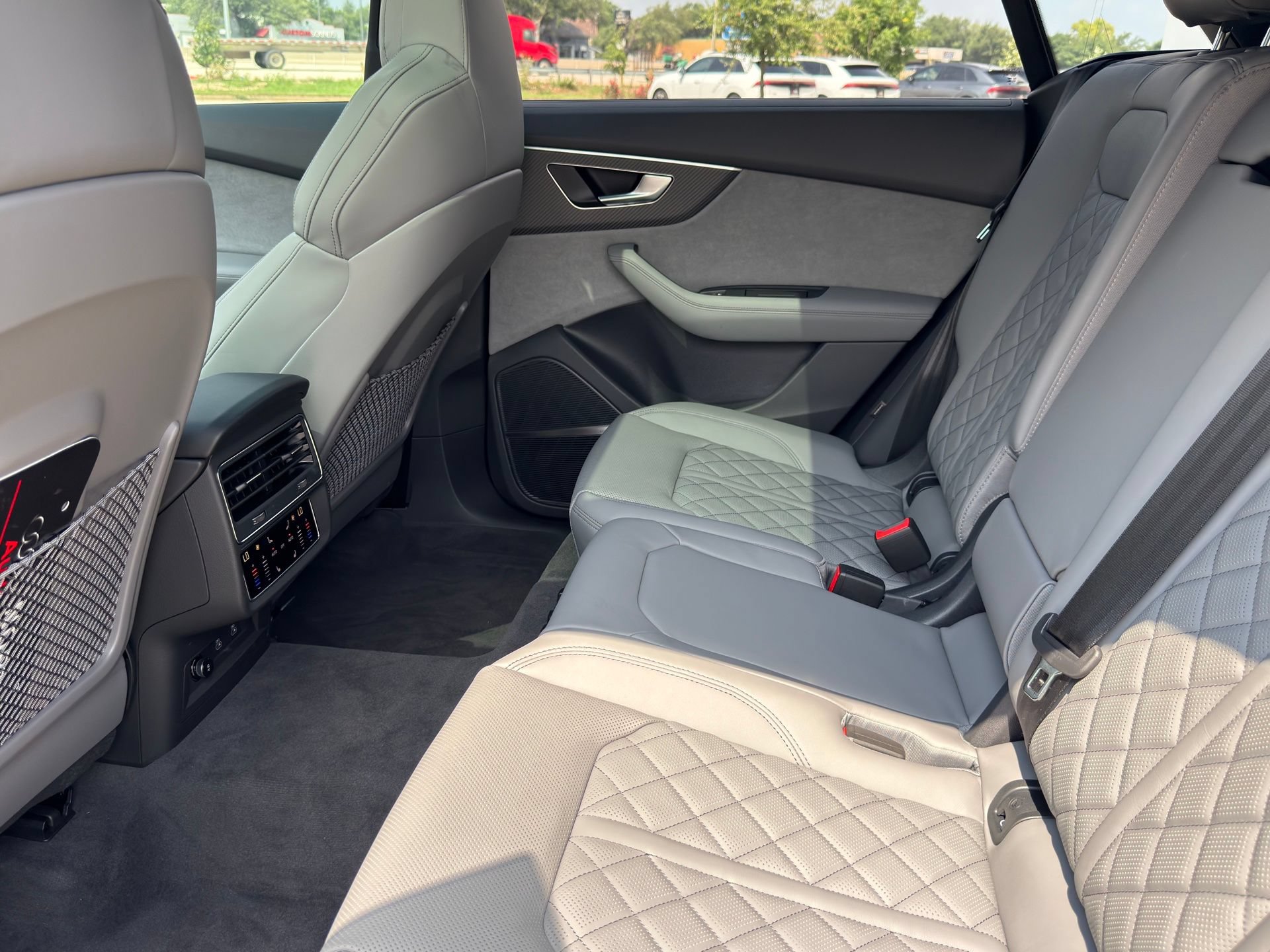 New 2026 Audi SQ8 Premium Plus AWD/4WD image 35