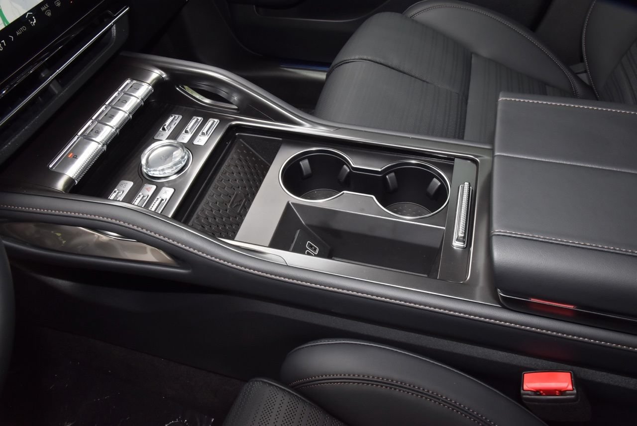 New 2026 Lincoln Nautilus Reserve AWD/4WD image 39